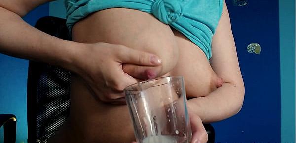  Young mom milking in glass and drinking her own milk. Sexy!